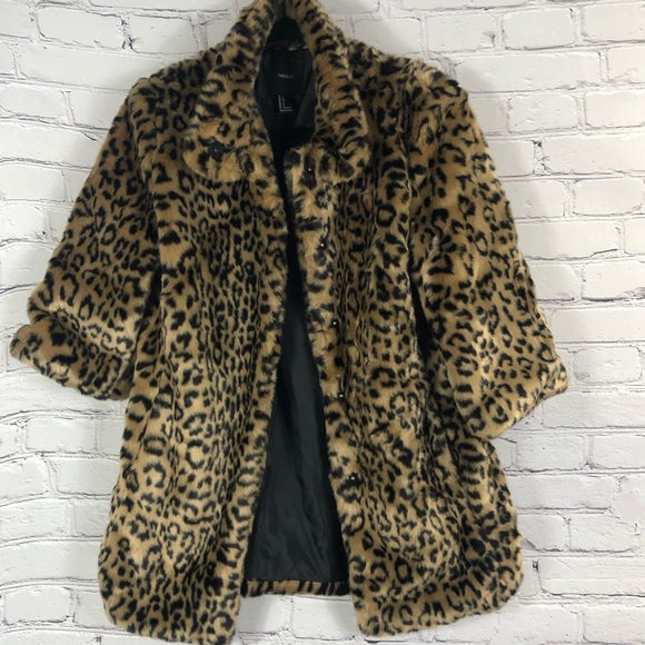 FOREVER 21 FAUX FUR 3/4 Sleeve Cheetah Coat. SIZE(S) - Picture 5 of 17